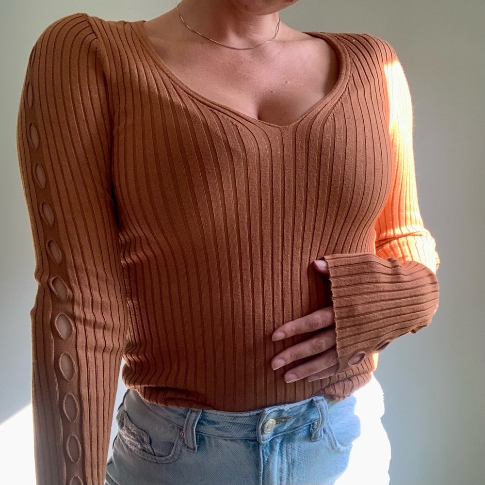Express chestnut brown long sleeved sweater - Picture 5 of 15
